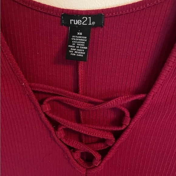 Rue21 burgundy bodycon dress size small - Picture 2 of 3